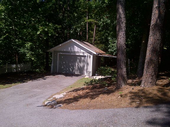 Detached Garage
