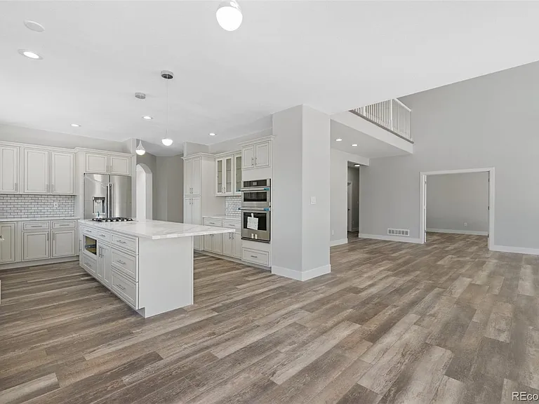 695 E Kings Deer Point — Photo 6
