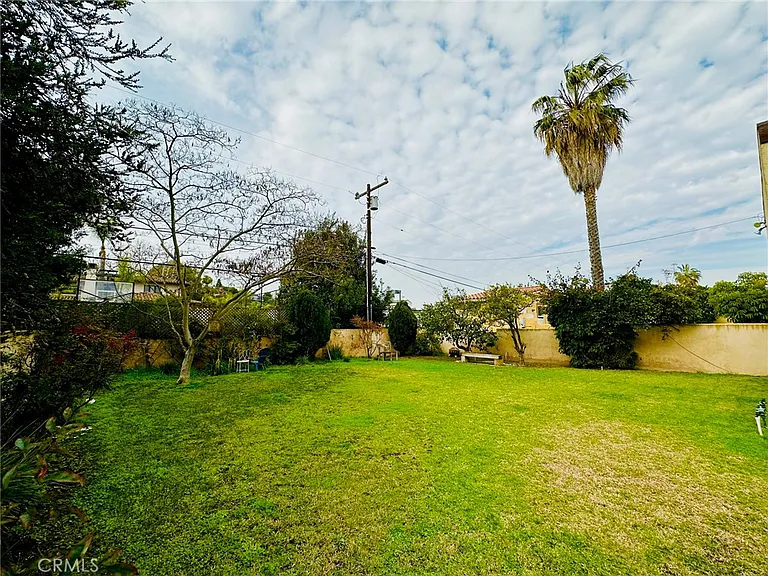 327 S Meadows Ave — Photo 9