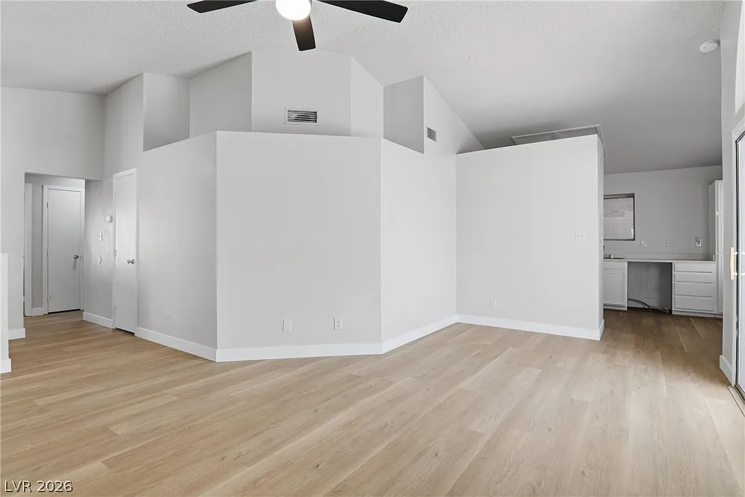 2 bed, 2.0 bath, 1109 sqft, $1,750 — Photo 4