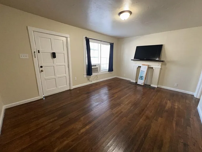 1552 Lombardy St #2 — Photo 4