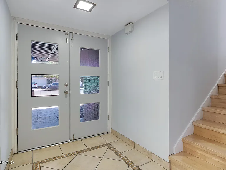 1627 E Fremont Dr — Photo 10