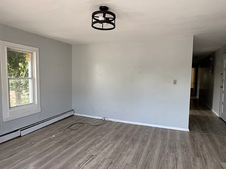 208 Main St #B — Photo 11