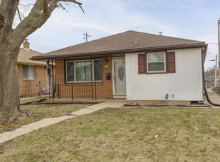 5756 N 98th St, Milwaukee, WI 53225