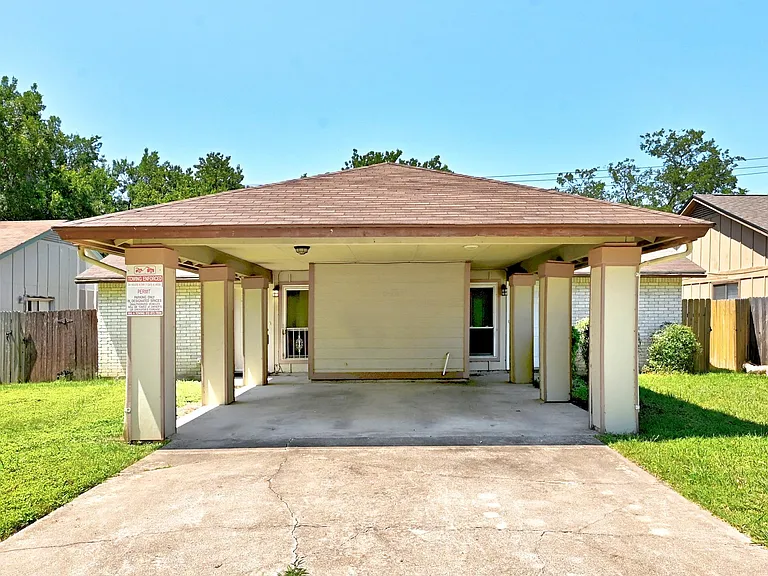10604 Lanshire Dr #A — Photo 2