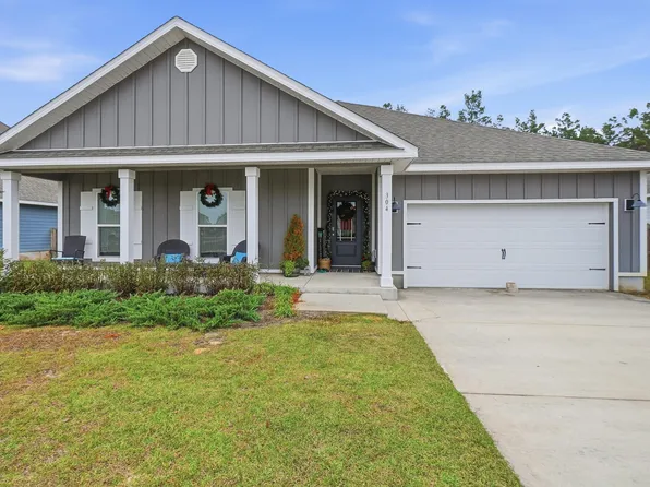 304 Perimeter Pl, Freeport, FL 32439