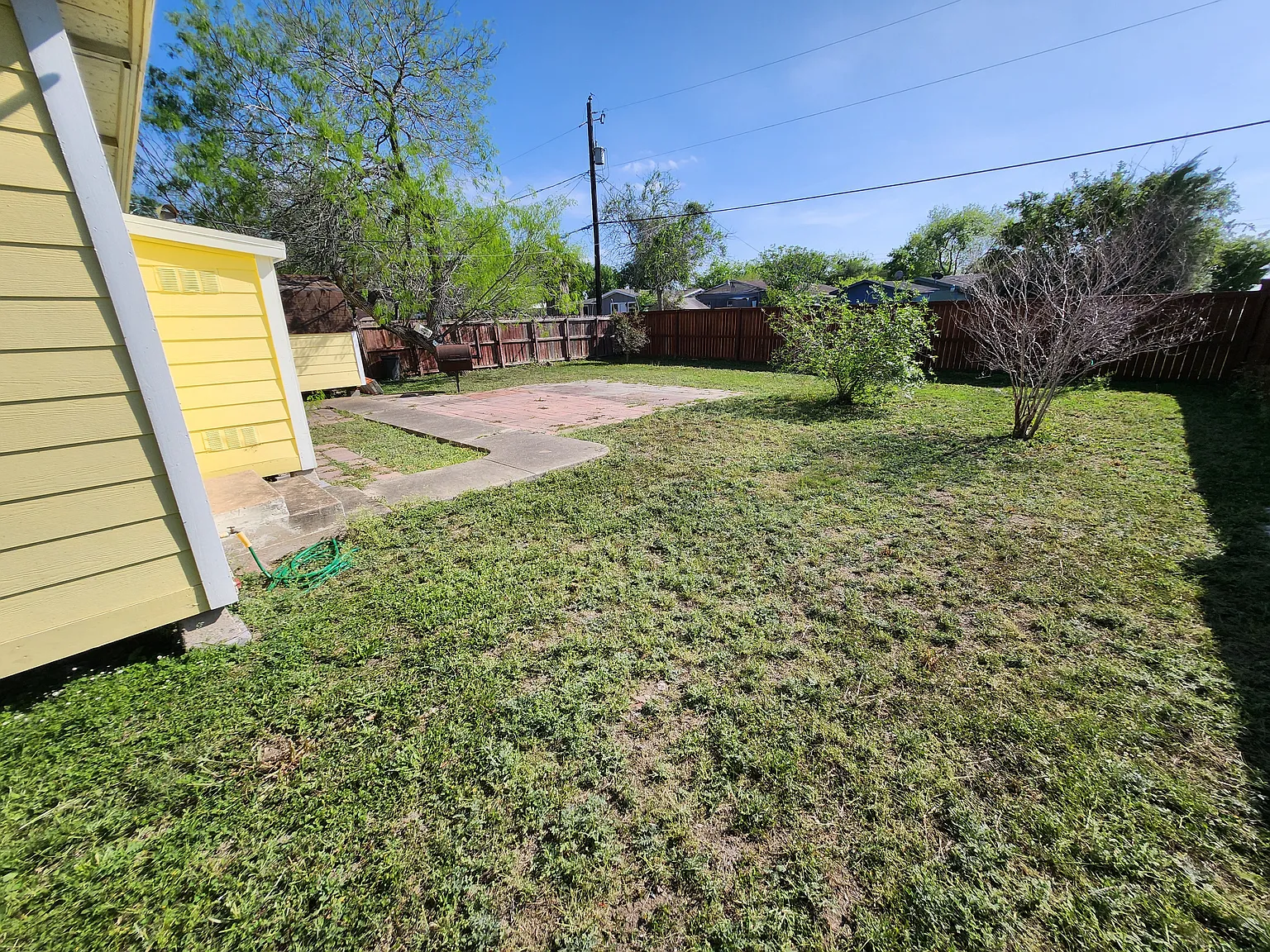 3 bed, 1012 sqft, $1,100 — Photo 4