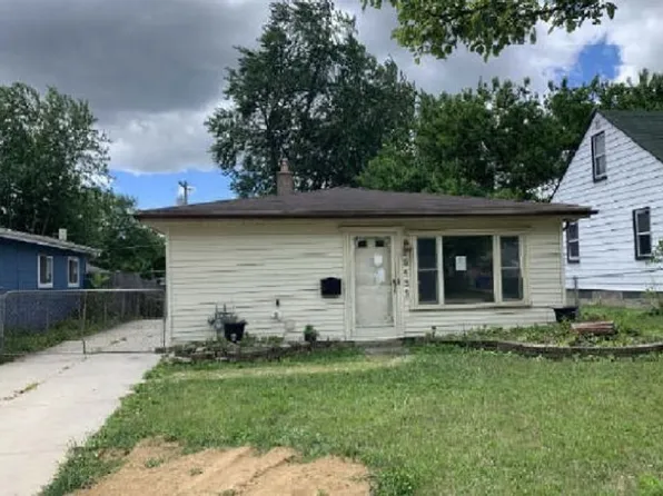 25455 Hanover St, Dearborn Heights, MI 48125