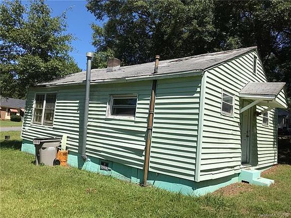 5th image of 1019 Houston St