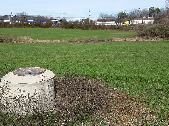 5th image of 7016 E 74 Hwy