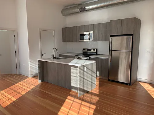 40 Sprague St Photo 1