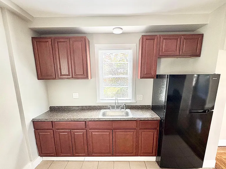 240 Fountain St #2 — Photo 2