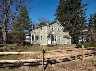 113 Old Post Rd N, Red Hook, NY 12571