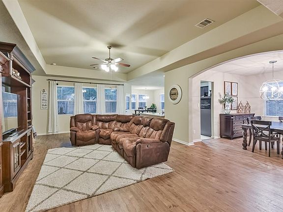 3rd image of 2614 Glenfield Manor Ln