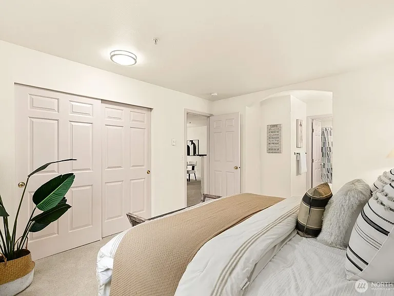 18501 SE Newport Way #H237 — Photo 14
