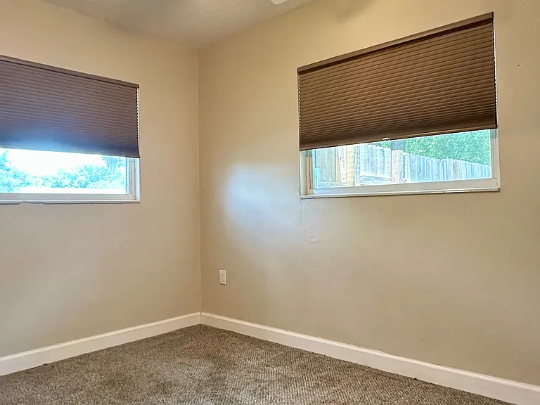 5936 Elm St — Photo 22
