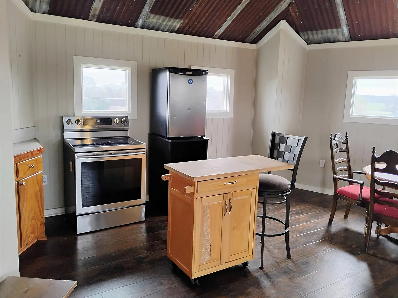 1 bed, 1.0 bath, 452 sqft, $800 — Photo 3
