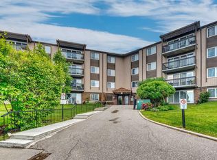 8948 E Elbow Dr SW #809, Calgary, AB T2V 0H9