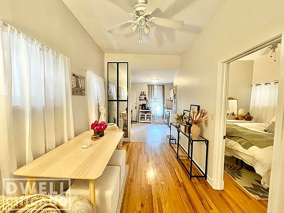 4th image of 518 N Hermitage Ave #1