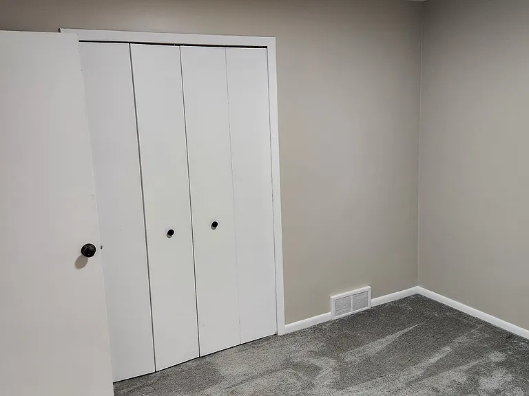 BR 2 -02 New paint throughout, modern accessible beige by Sherwin Williams! New LED Light and door hardware, NEW Blinds.