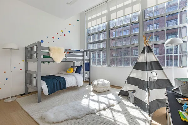 Rented by Compass | media 32