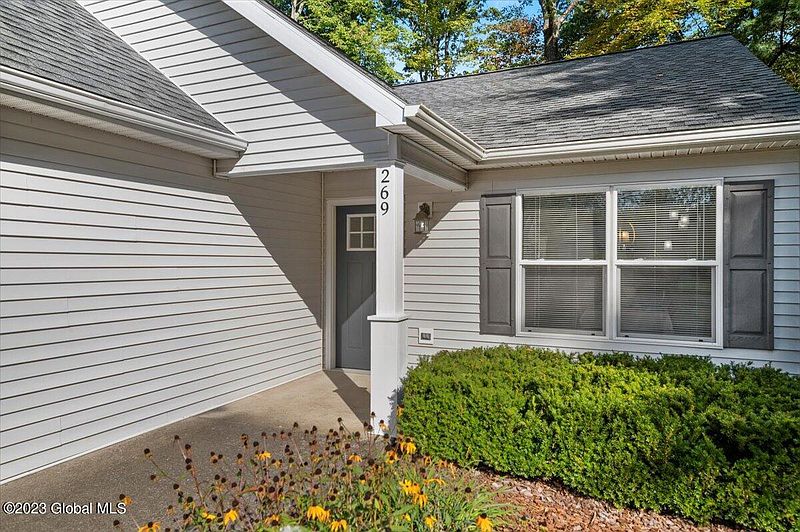 4th image of 269 Meadowlark Drive