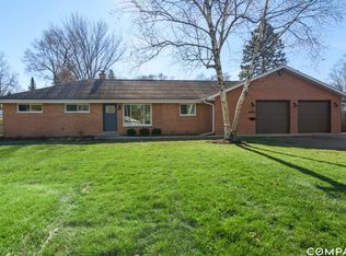 461 W Daniels Rd, Palatine, IL 60067