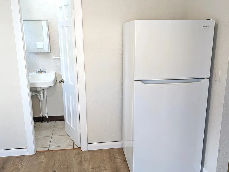 628 N Lakeview Ave #5 — Photo 12