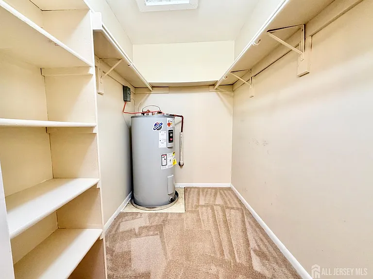 2310 Ravens Crest Dr — Photo 23