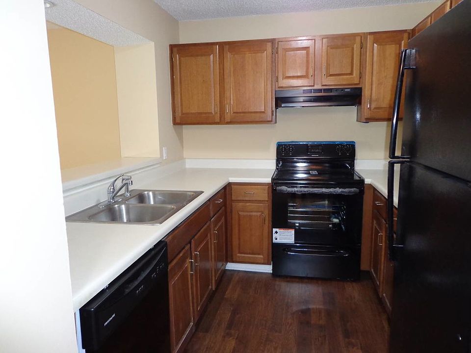 1st image of 8785 W 106th Ter