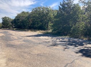 1900 Ridgewood Dr, Joshua, TX 76058