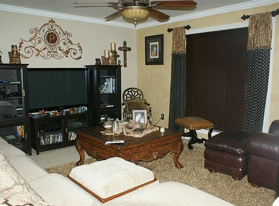 2nd image of 716 Northwood Blvd