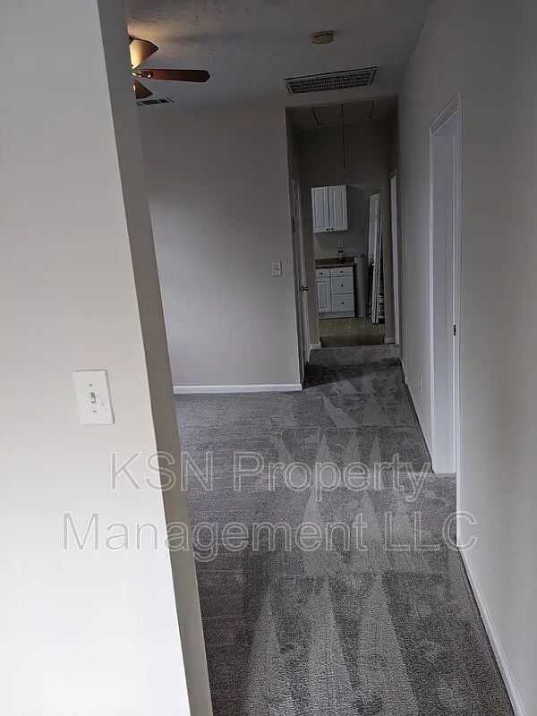 2 bed, 1.0 bath, 1059 sqft, $1,500 — Photo 4