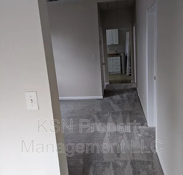 1124 Collins St — Photo 4