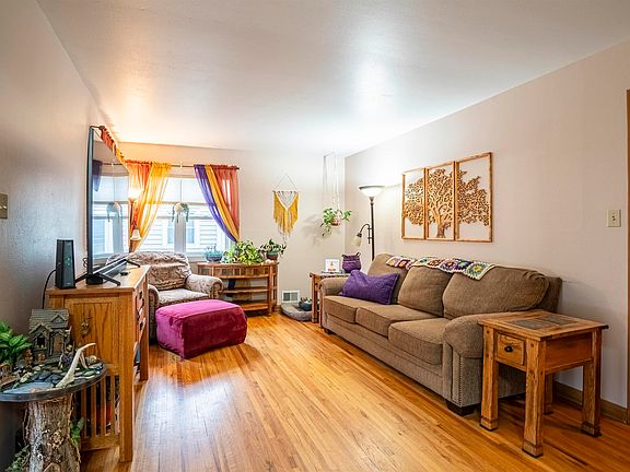5th image of 3200 Idlewood St