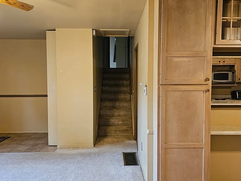 831 W Briarcliff Dr — Photo 16