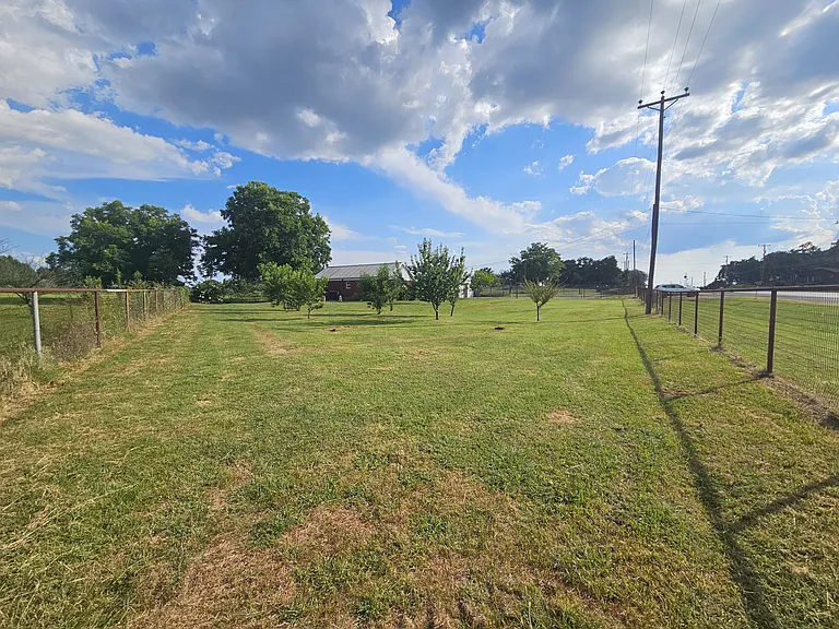 2901 Ranger Hwy — Photo 22