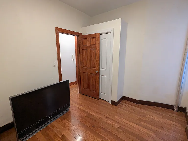 618 Riverside Dr #26 — Photo 6