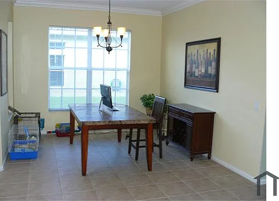 5 bed, 2601 sqft, $5,000 — Photo 3