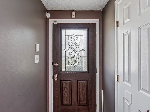 5th image of 6233 Twain Ct