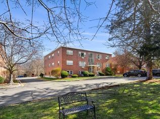 1105 Lexington St UNIT 8-4, Waltham, MA 02452