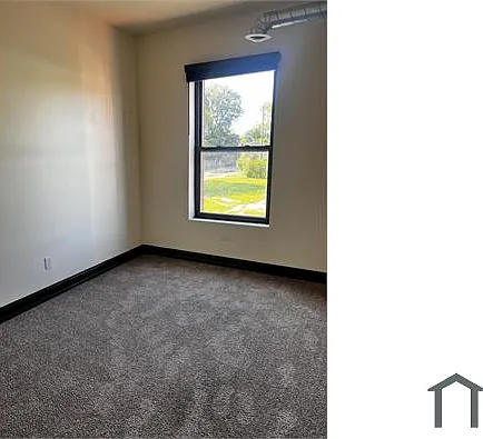 817 W 59th St #3 — Photo 11