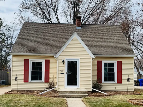 1915 N Alvin St, Appleton, WI 54911