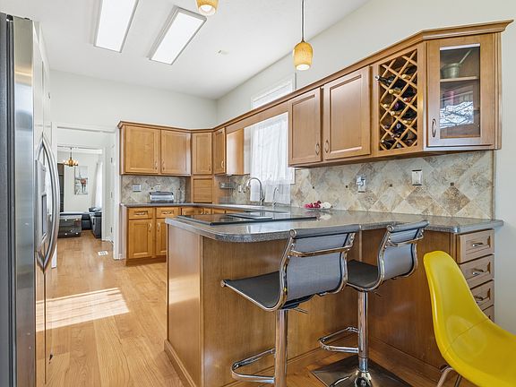 5th image of 7316 Brackenwood Dr