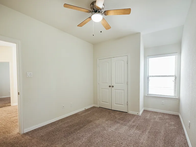 816 Blackhawk Dr — Photo 14
