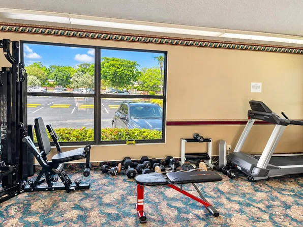 357 N Rock Island Road #407, Margate, FL 33063