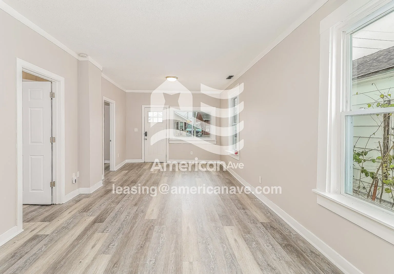 2 bed, 1.0 bath, 972 sqft, $1,350 — Photo 3