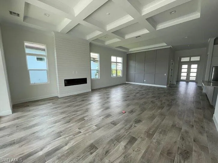 3 bed, 3.5 bath, 2619 sqft, $6,000 — Photo 3