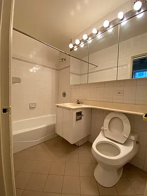 Rented by City Connections Realty | media 9