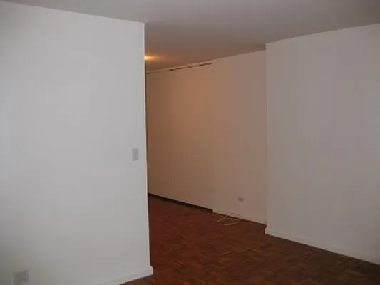 Rented by Classic Marketing- 530 Park1 | media 16